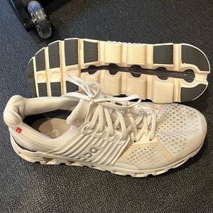 On cloud Cloud Swift - women’s tennis shoe